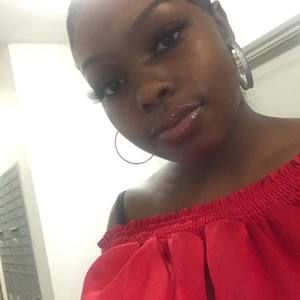 Meet your Posher, Brianna